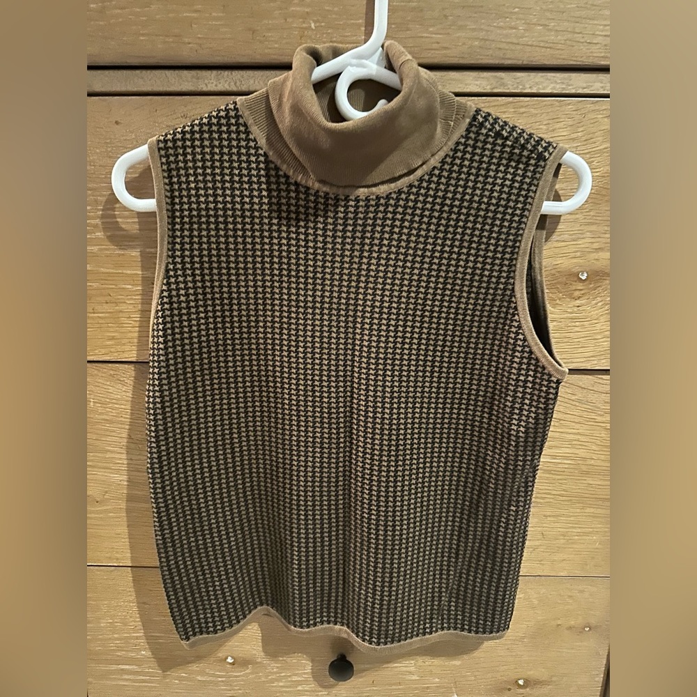 Carlisle turtleneck tank